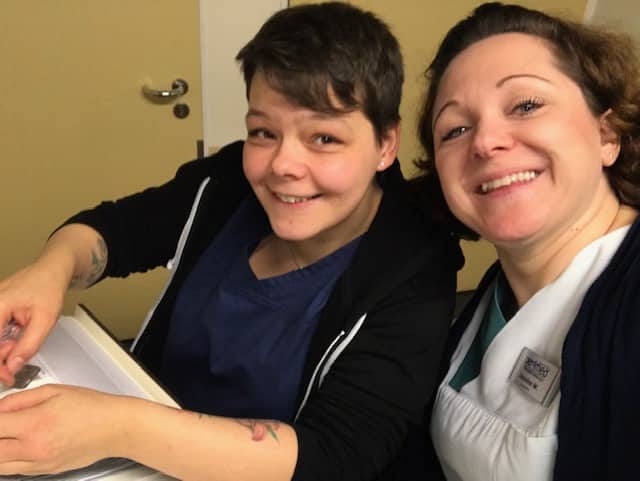 per4med mehrere Mitarbeiter auf Station